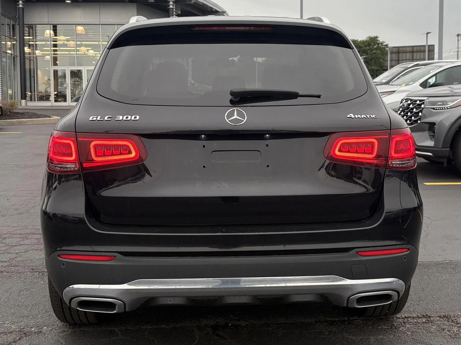 Used 2021 Black Mercedes-Benz GLC 300 image 5