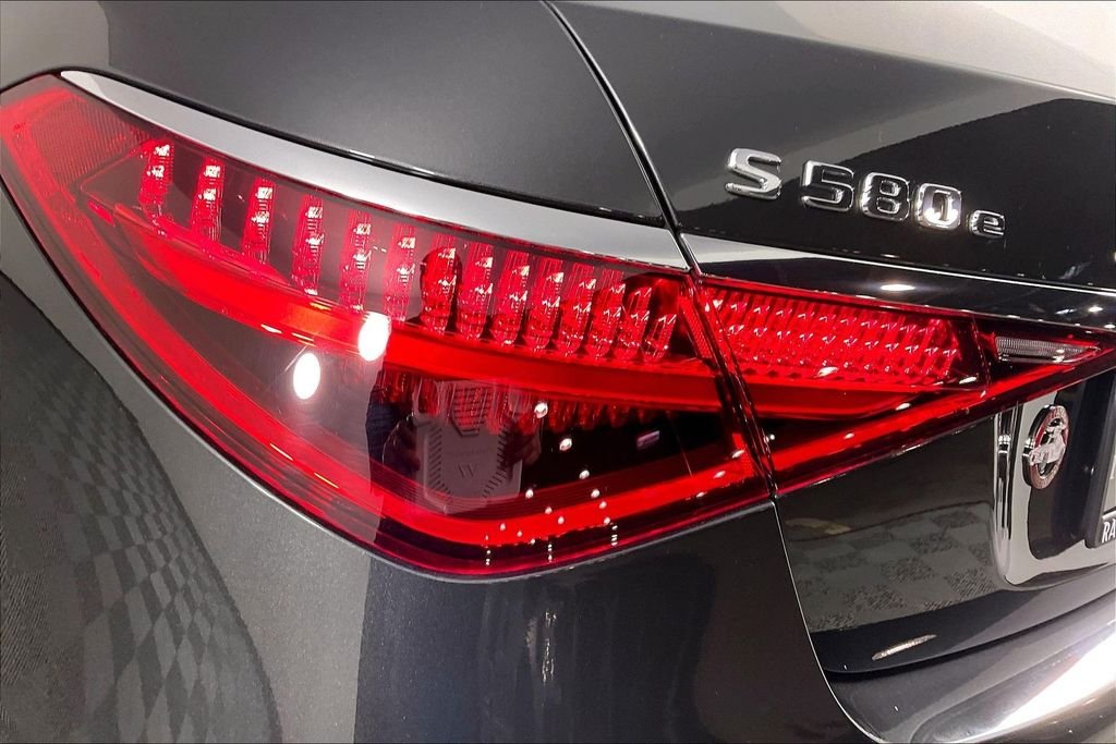 2023 Mercedes-Benz S-Class S 580e - Photo 24