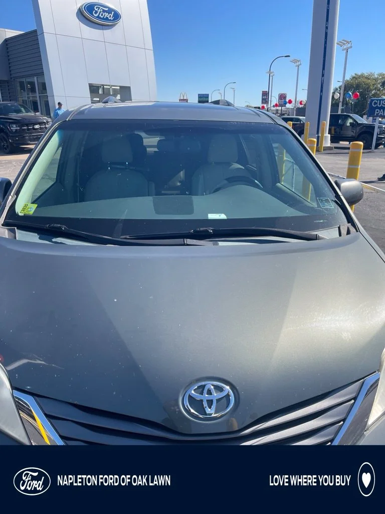 Used 2013 Cypress Pearl Toyota XLE image 1