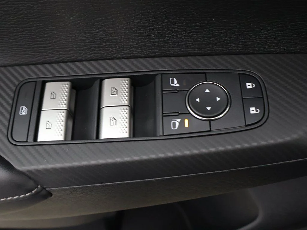 New 2026 Black Mitsubishi ES image 36