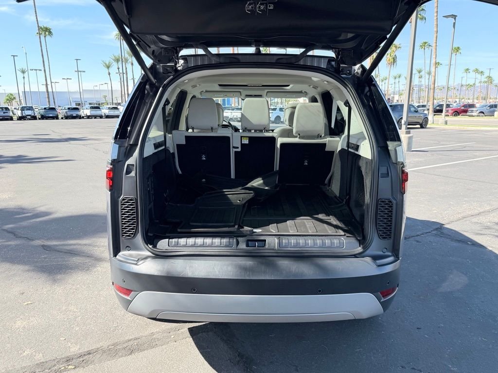 Certified Used 2025 Eiger Grey Metallic Land Rover S image 17