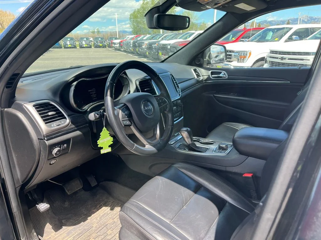 Used 2022 Black Jeep Limited image 4