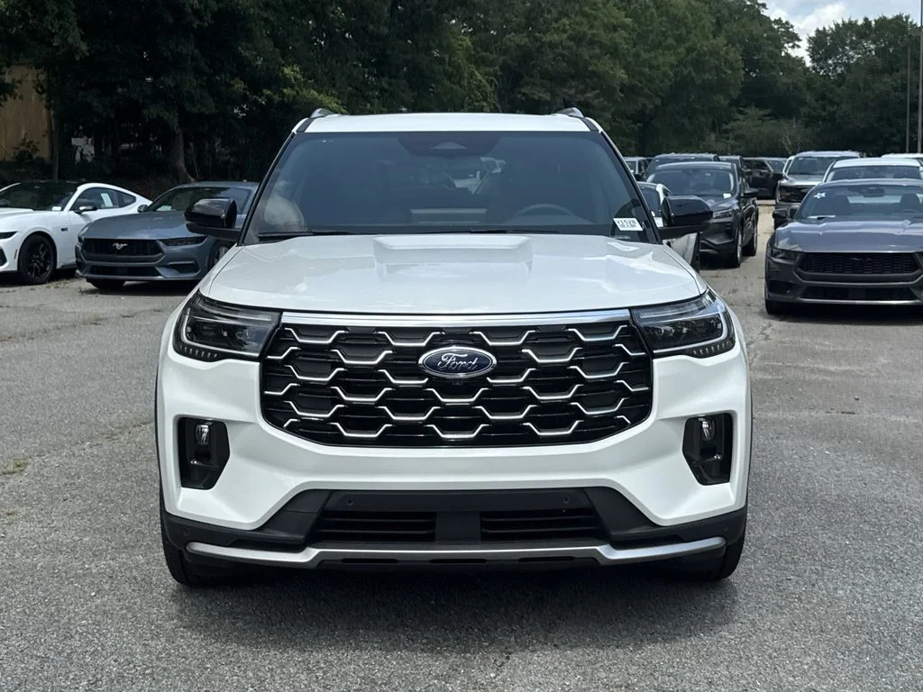 New 2026 White Ford Platinum image 2