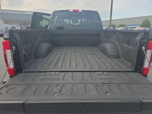 Used 2019 Black Ford Platinum image 13