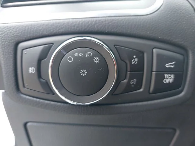 Used 2024 White Ford Titanium image 26
