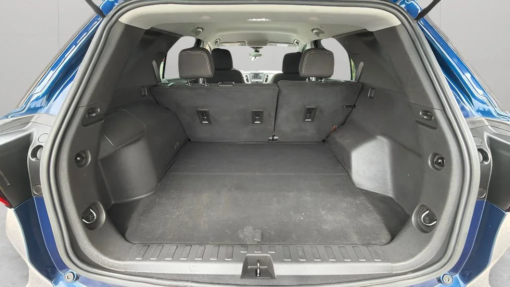 Used 2022 Blue Glow Metallic Chevrolet LS image 27
