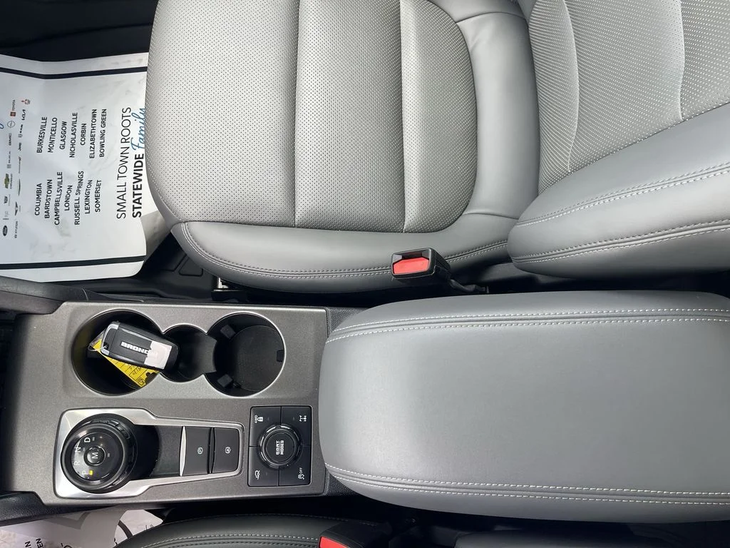 Used 2025 Gray Ford Badlands image 24