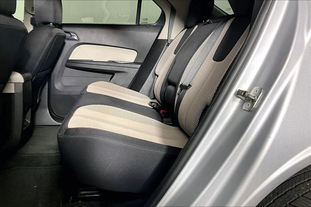 Used 2014 Silver Chevrolet LT image 3