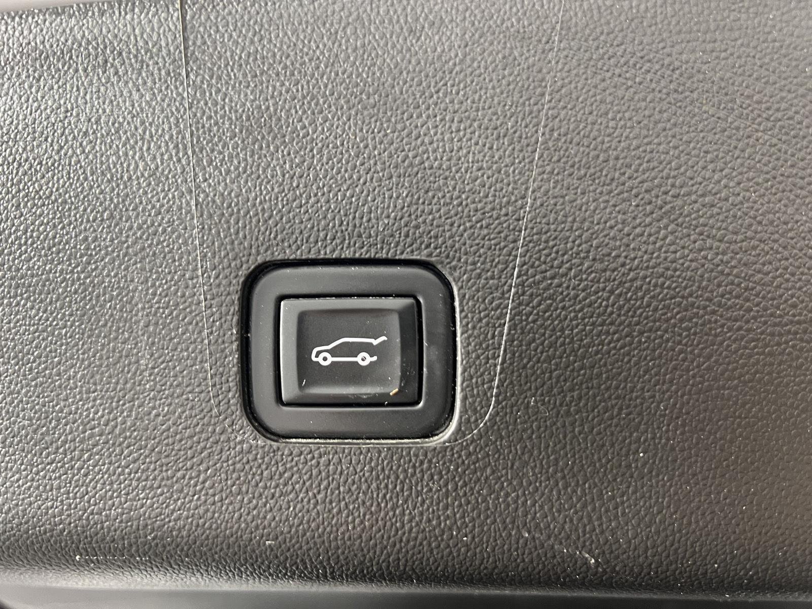 Used 2023 Summit White Chevrolet LT image 23