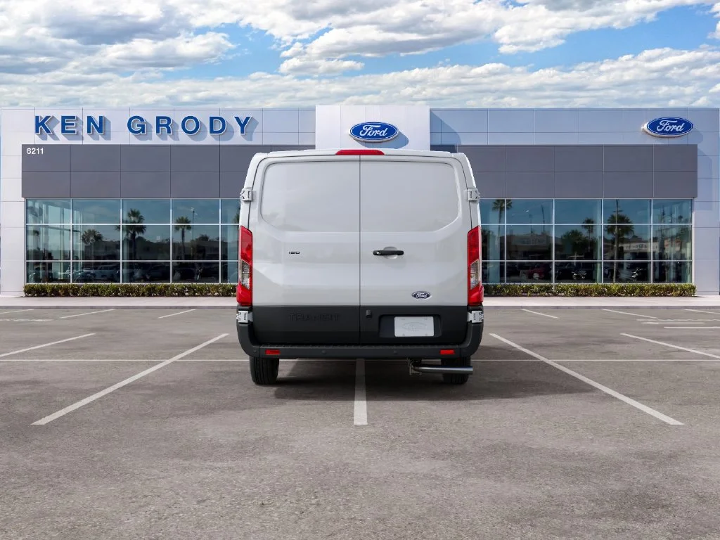 New 2027 Oxford White Ford Base image 4