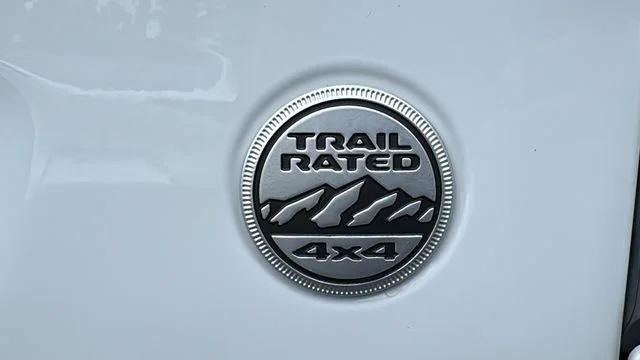 Used 2021 White/off-white Jeep Sport S image 11