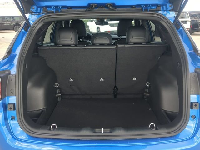 New 2026 Hydro Blue Pearl-Coat Exterior Paint Jeep Latitude image 14
