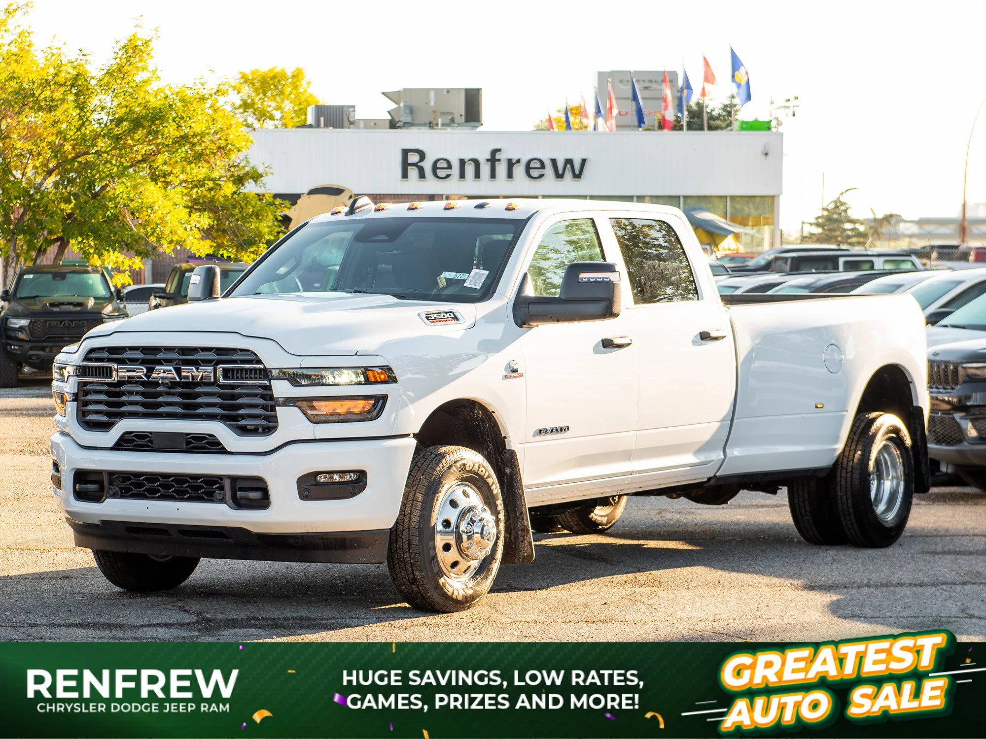 New 2026 White RAM Big Horn* Crew Cab 4x4, Heated Seats/Wheel, Sport Appearance Pkg, 8