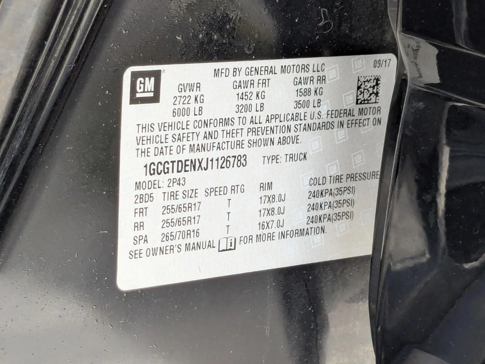 Used 2018 Black Chevrolet 4WD Z71 image 15