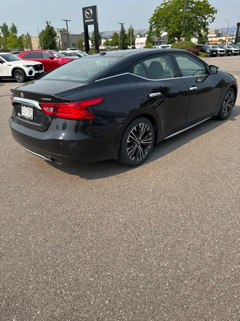 Used 2018 Black Nissan Platinum image 5
