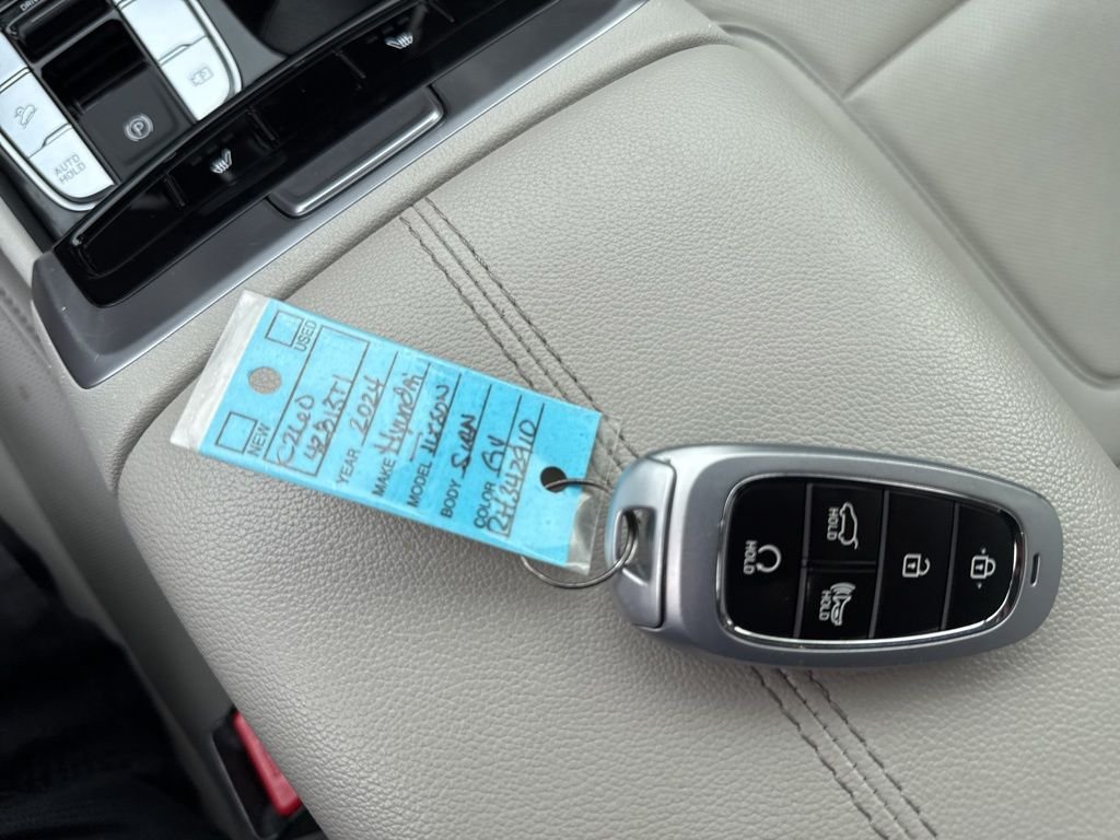 Used 2024 Gray Hyundai SEL image 39