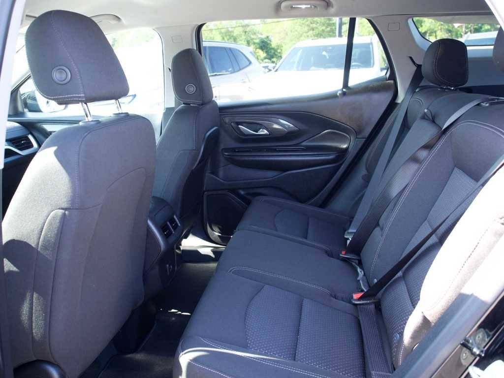2023 GMC Terrain SLE - Photo 18
