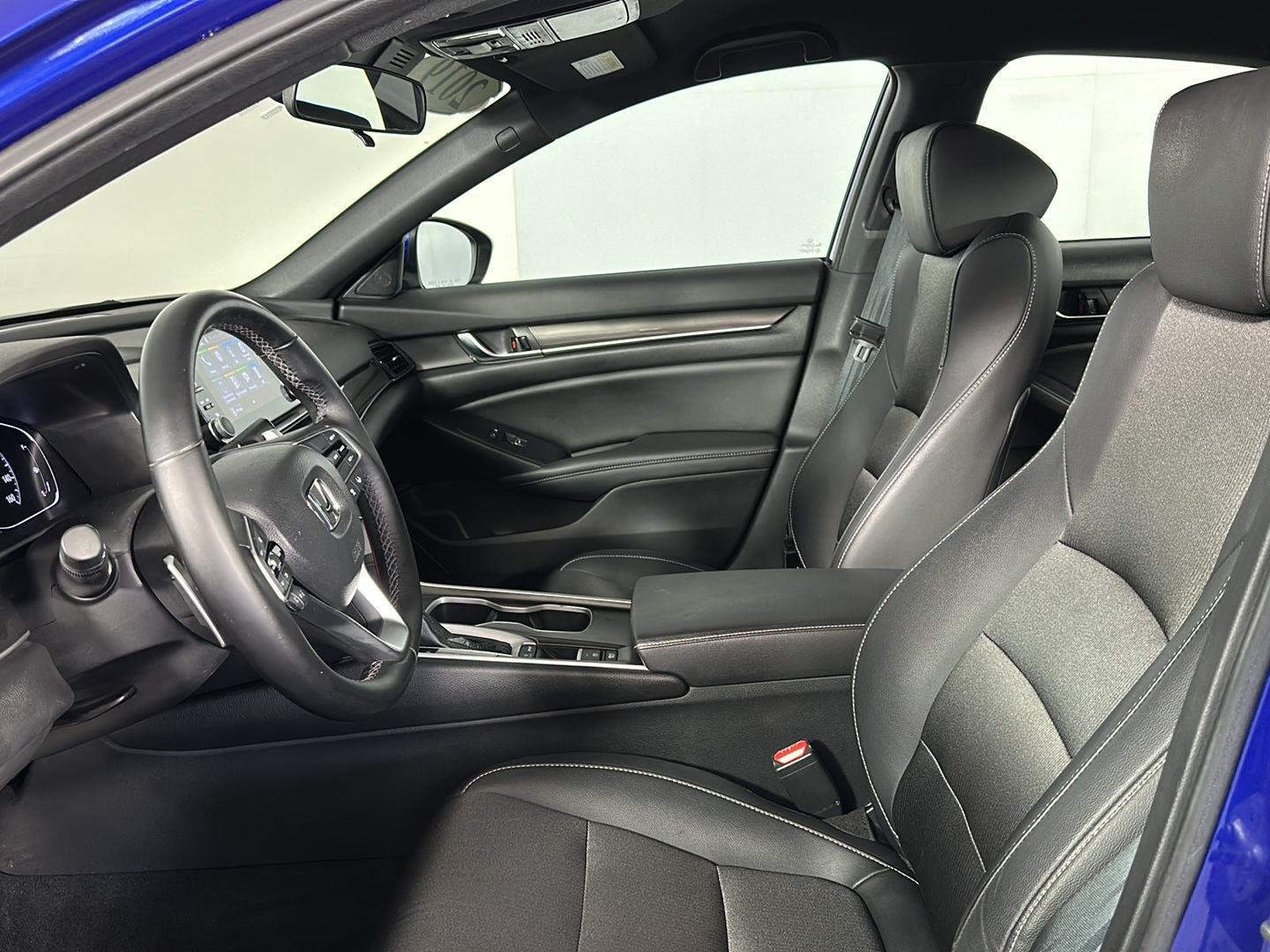 Used 2019 Still Night Pearl Honda Sport image 6