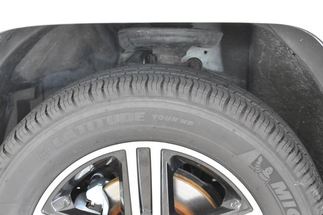Used 2013 White Honda Sport image 24