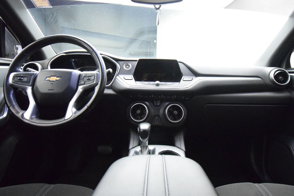 Used 2019 Black Chevrolet Base image 3
