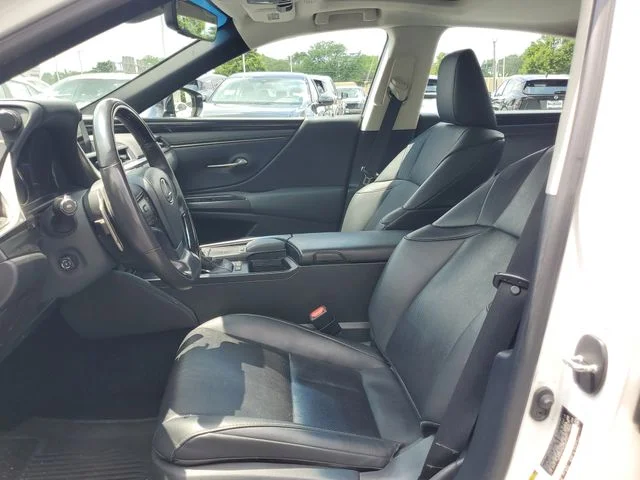 2021 Lexus ES Hybrid 300h - Photo 16
