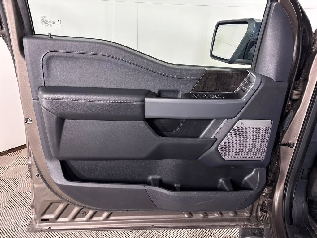 Certified Used 2023  Ford Lariat image 23