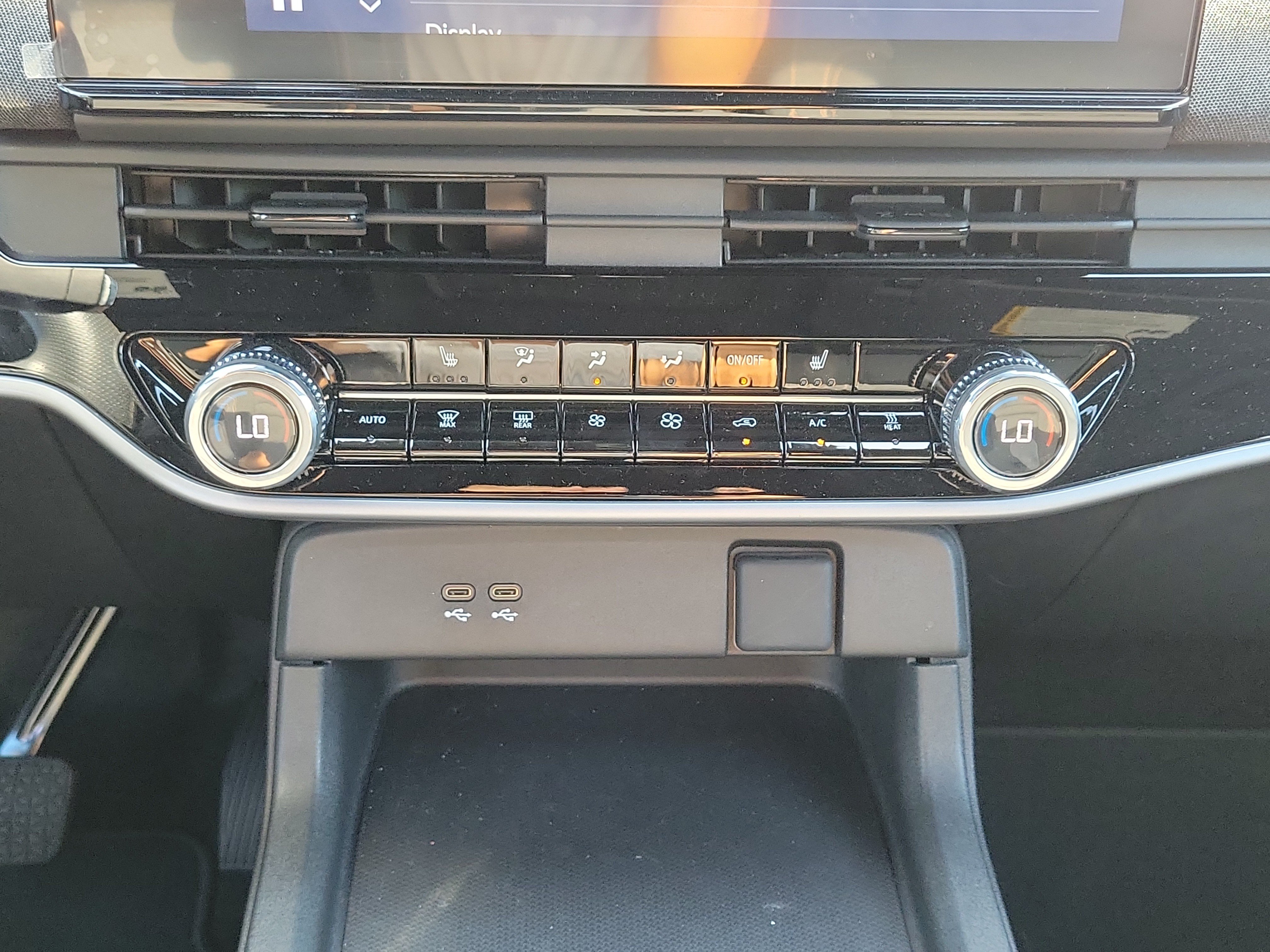 Used 2025  Honda EX image 18