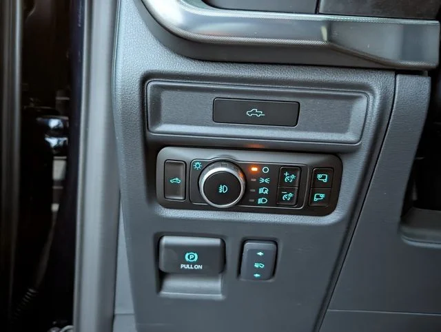 New 2026 Antimatter Blue Metallic Ford Tremor® image 15