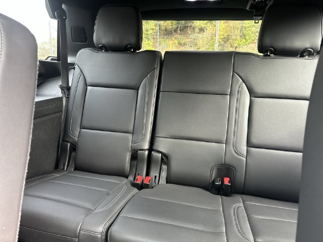 Used 2021 Gray Chevrolet Z71 image 35