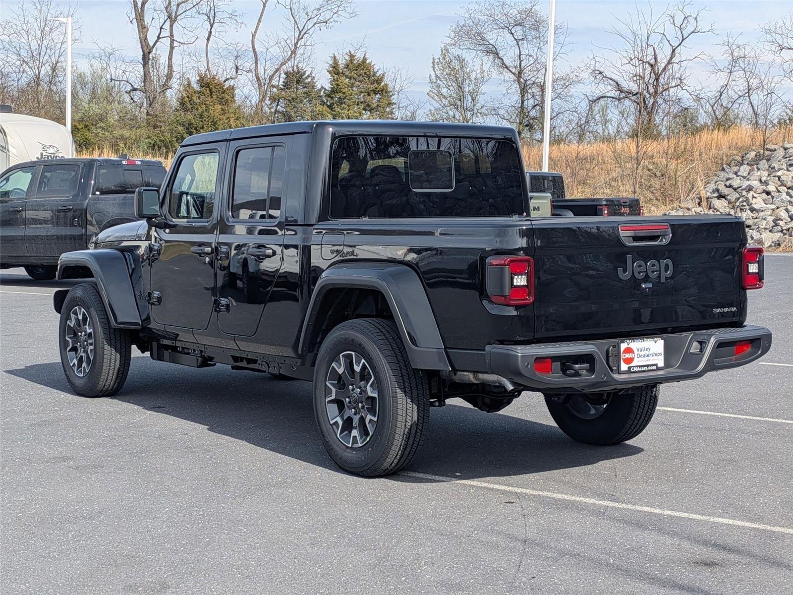 New 2026 Black Clear-Coat Exterior Paint Jeep Sahara image 7
