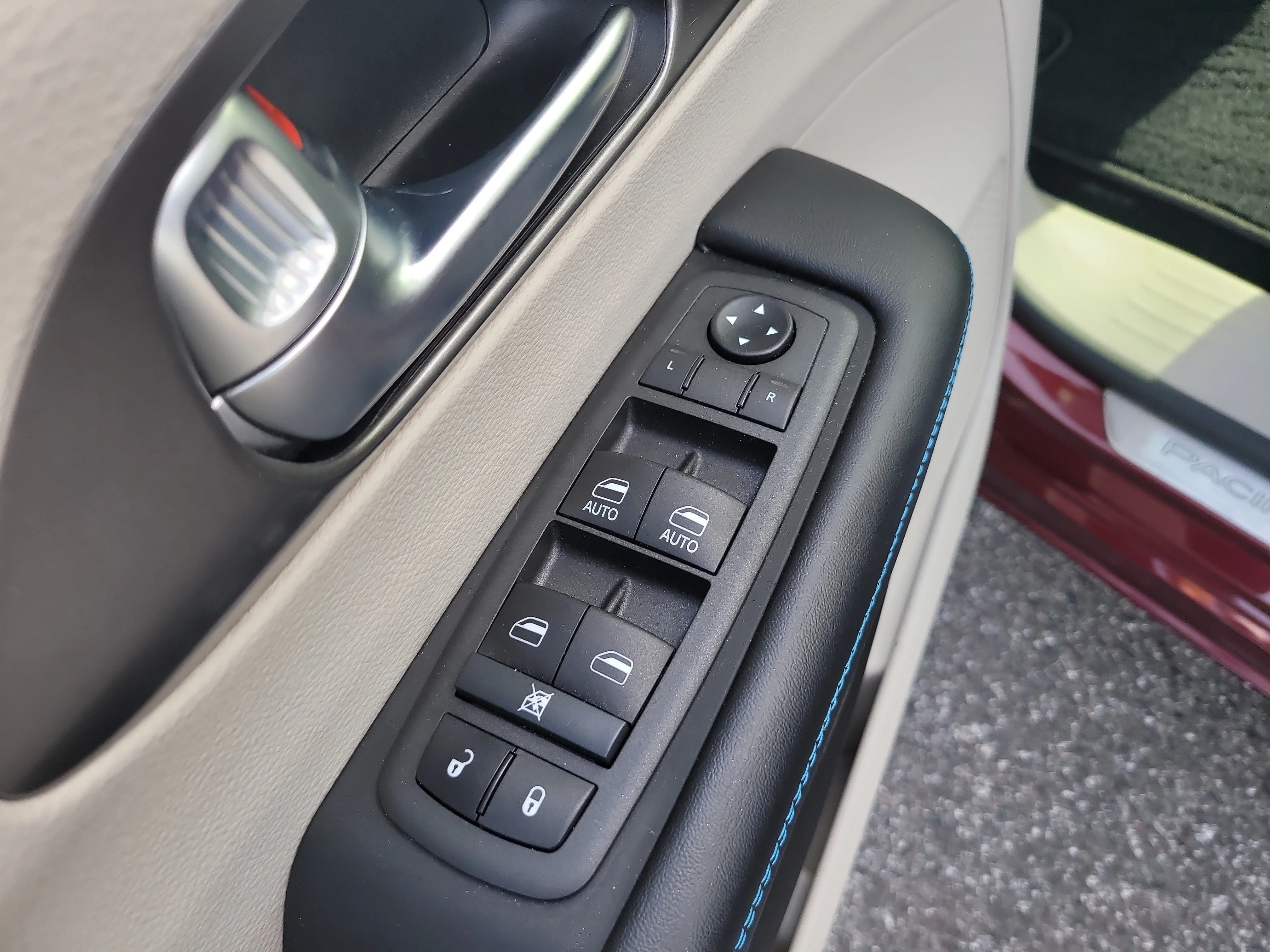 Used 2021 Velvet Red Pearlcoat Chrysler Touring image 15