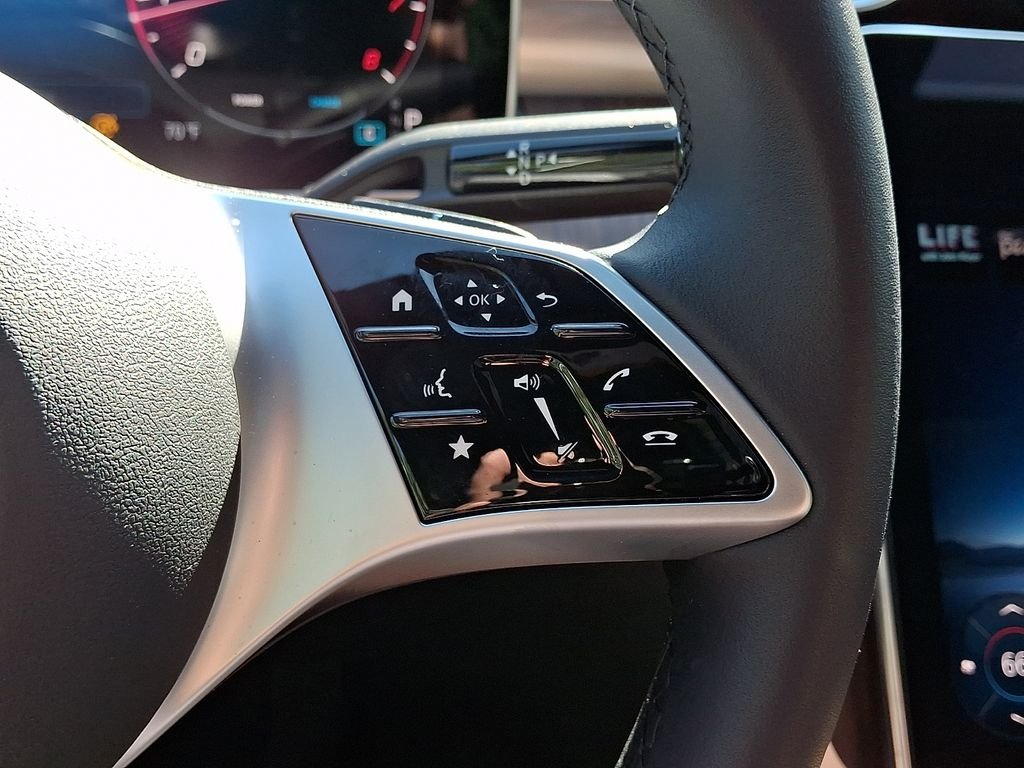 2025 Mercedes-Benz C-Class Sedan C 300 - Photo 21