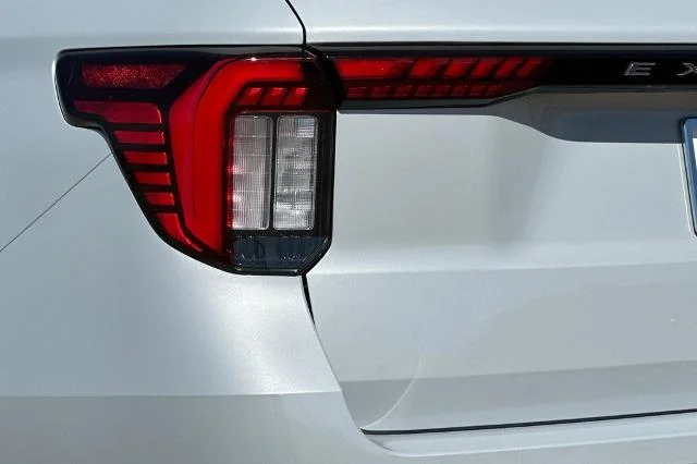 New 2026 Space White Metallic Ford Active 100A image 28