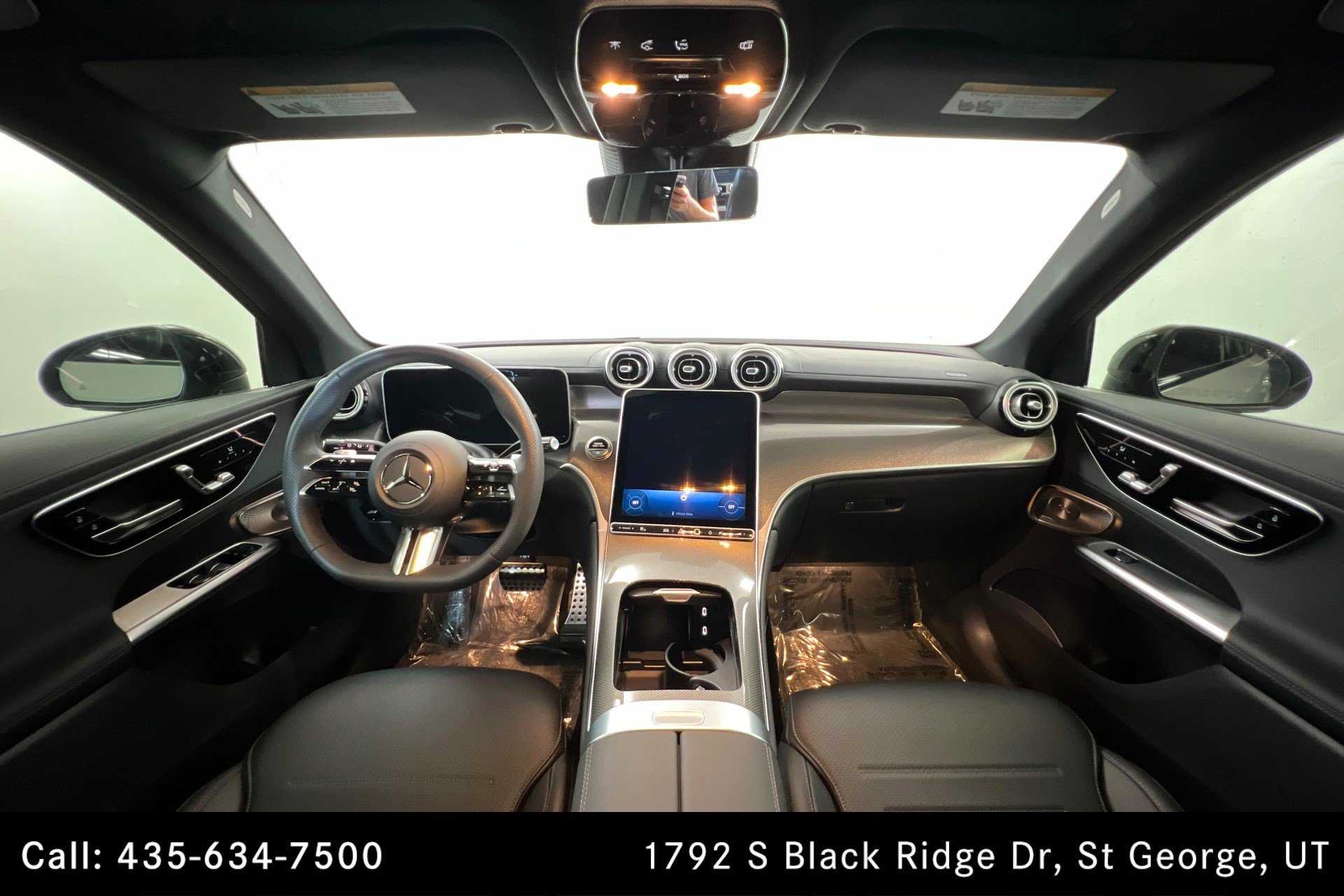 Certified Used 2026 MANUFAKTUR Alpine Grey Mercedes-Benz GLC 300 image 10