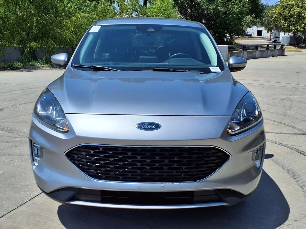 Used 2022 Silver Ford SEL image 8