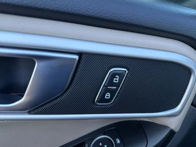 2020 Ford Explorer XLT - Photo 26