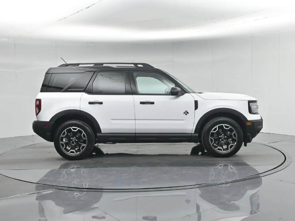 New 2026 Oxford White Ford Outer Banks image 28