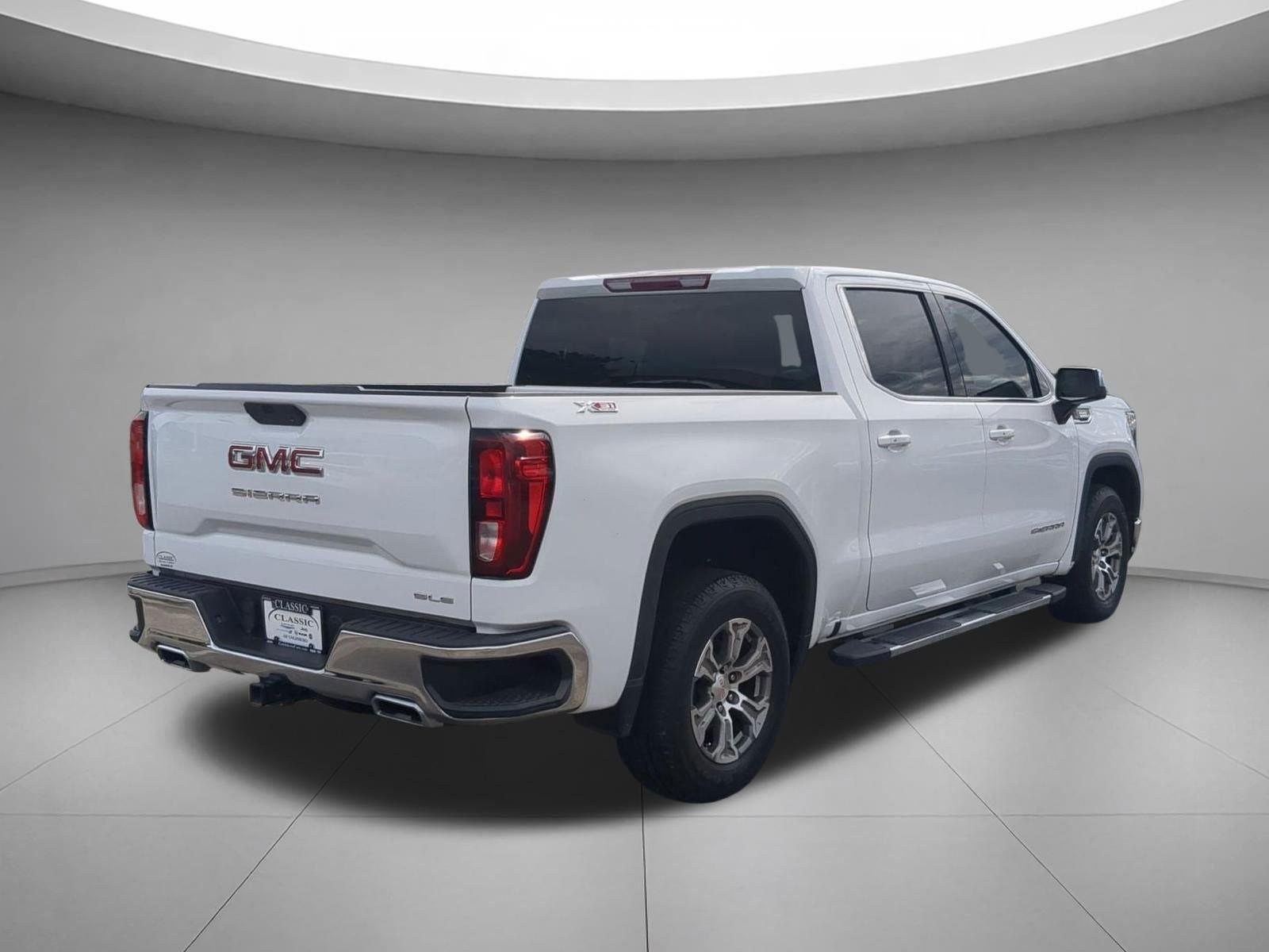Used 2021 Summit White GMC SLE image 5