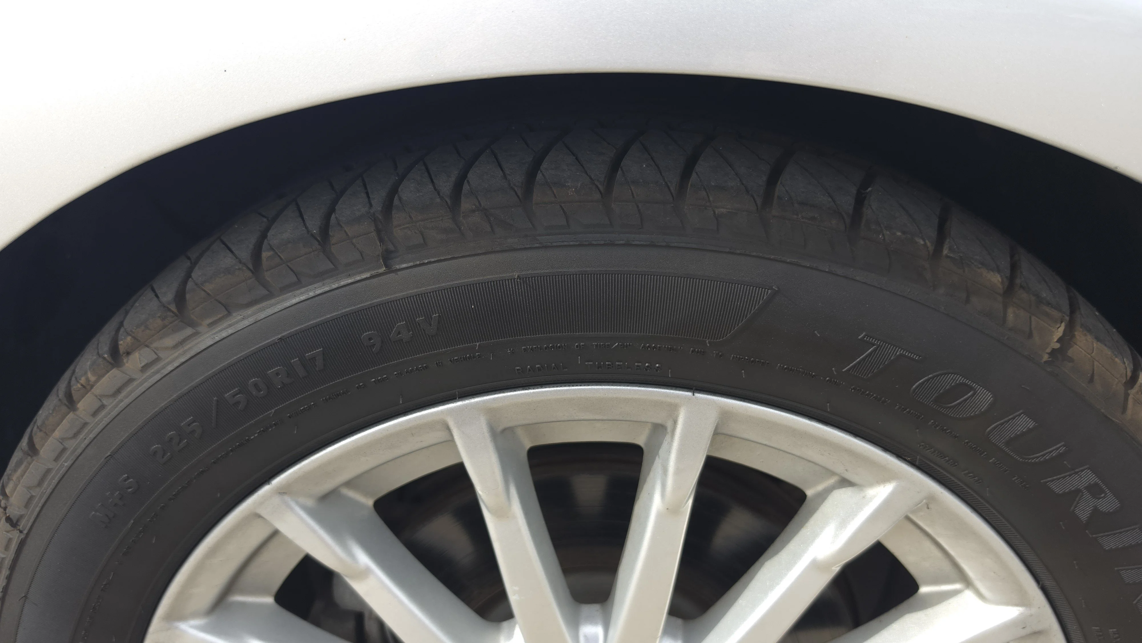 Used 2013 Silver Ford SEL image 27