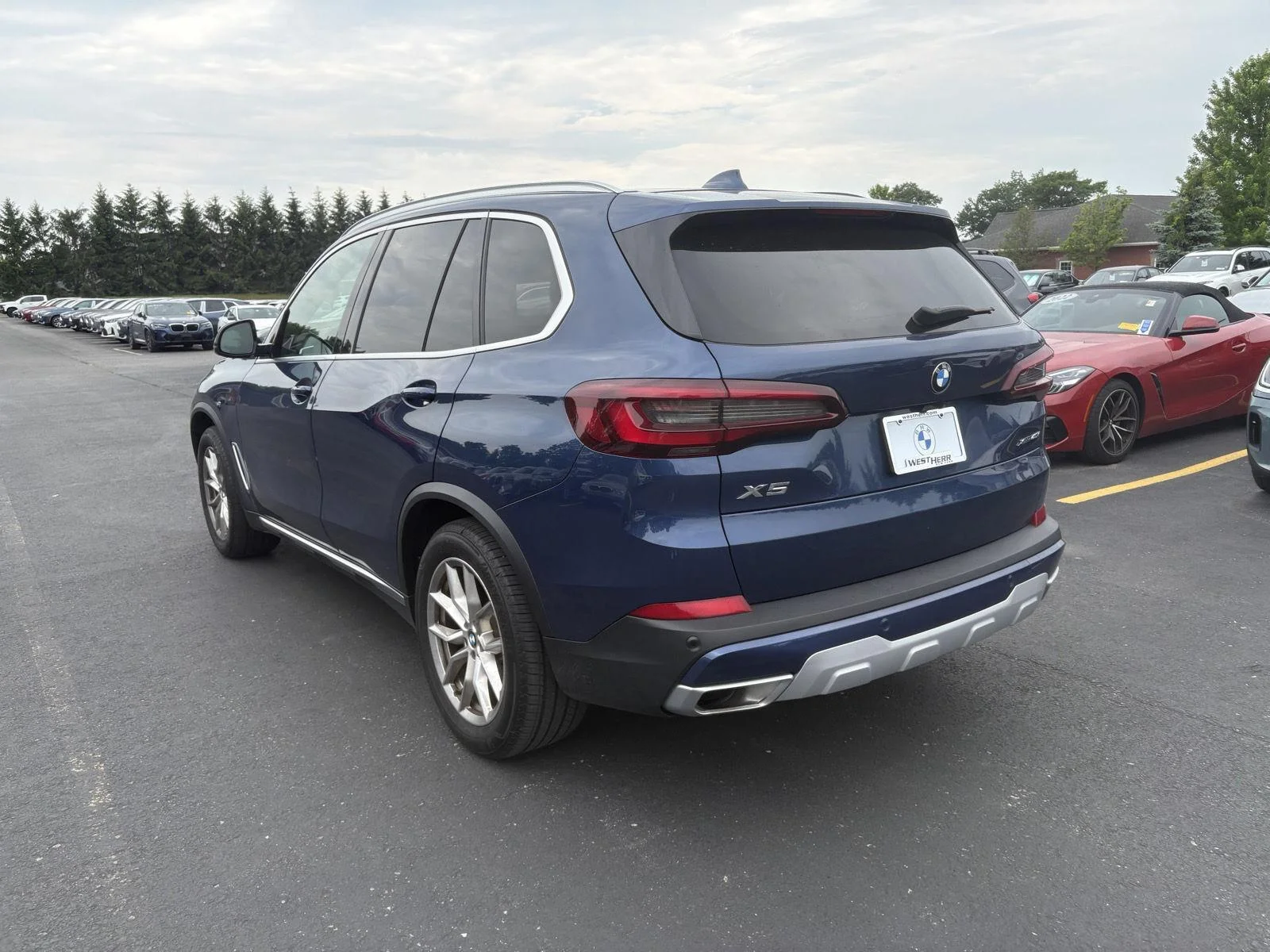 Used 2022 Phytonic Blue Metallic BMW xDrive40i image 6