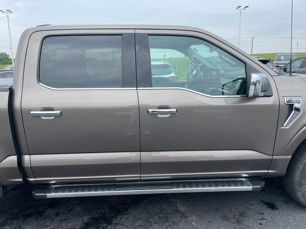 Used 2023 Stone Gray Metallic Ford Lariat image 29