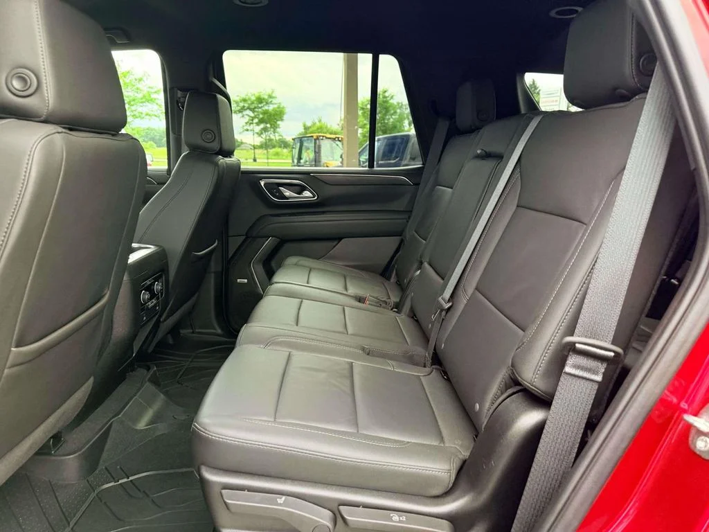 Used 2024 Red Chevrolet Z71 image 11
