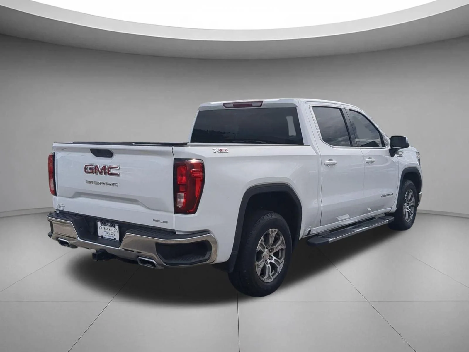 Used 2021 Summit White GMC SLE image 5