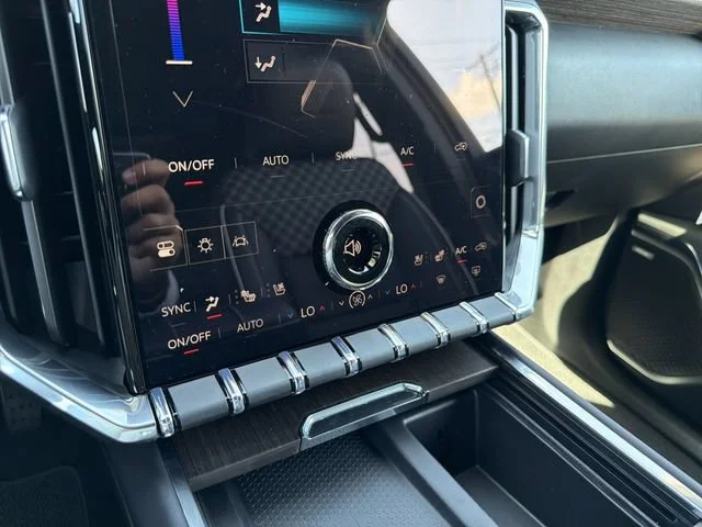 2026 GMC Acadia Denali - Photo 27