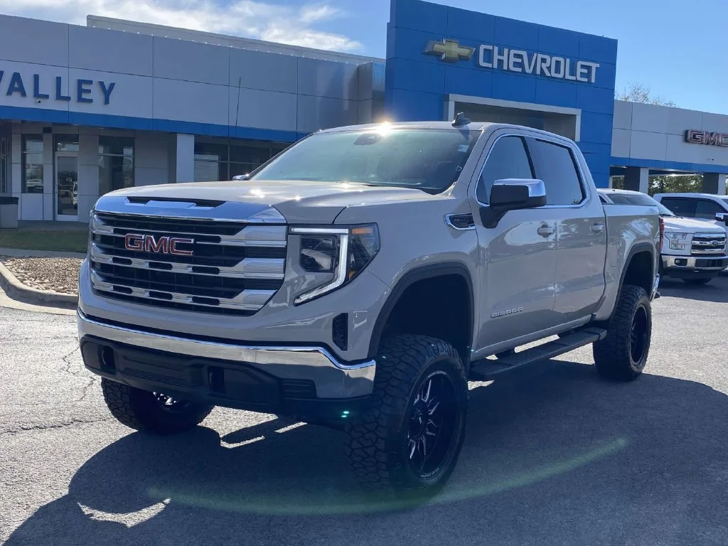 2026 GMC Sierra 1500 SLE - Photo 7