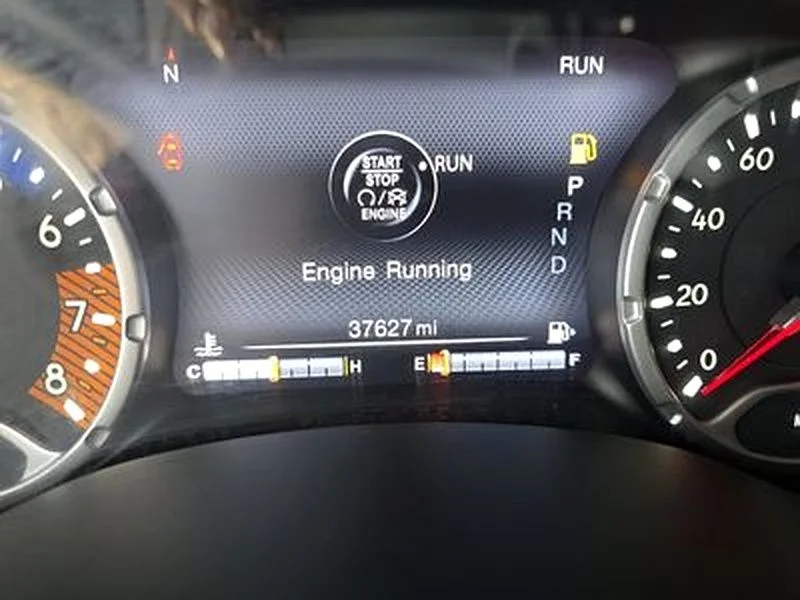 Used 2022 Gray Jeep Altitude image 12