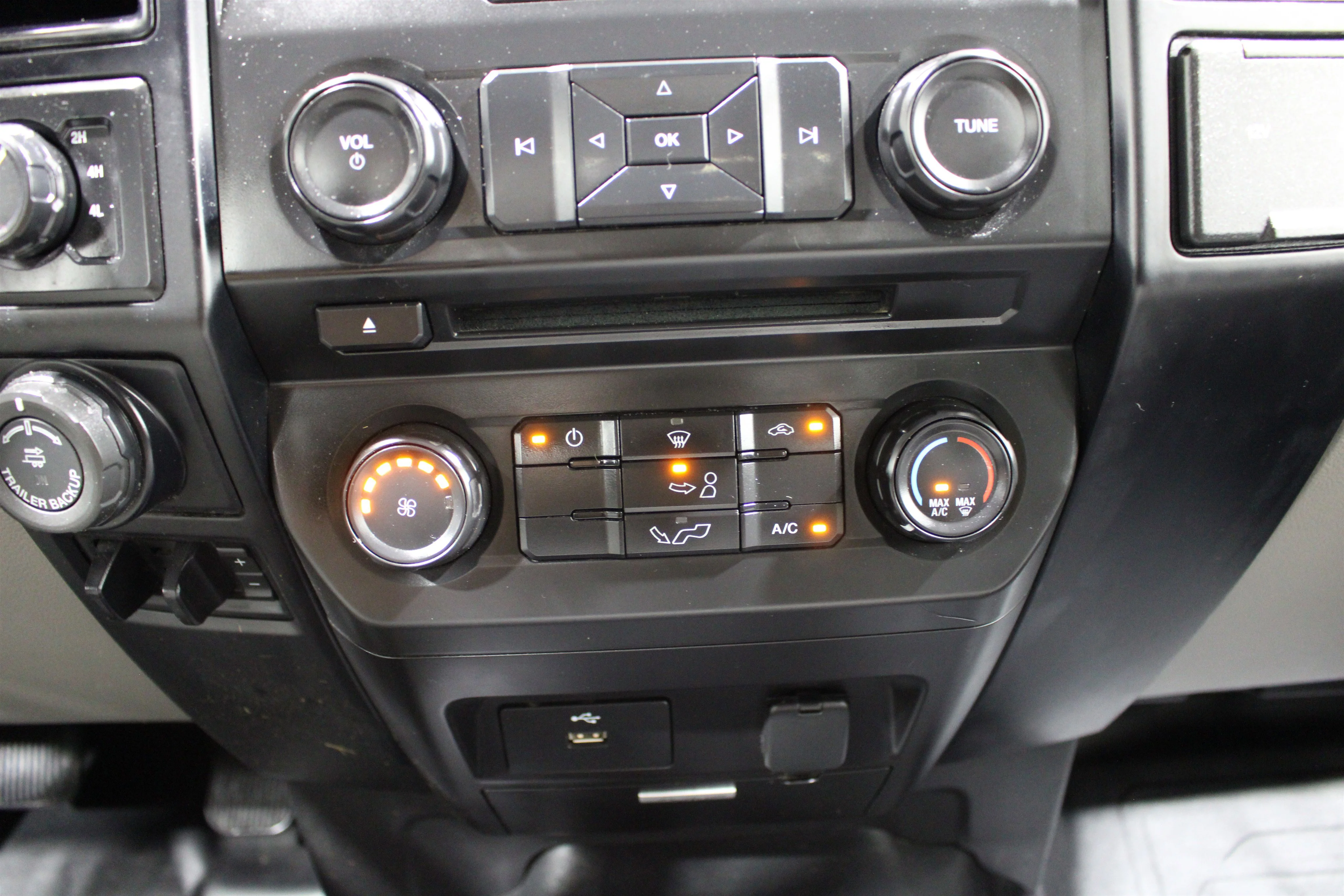 2017 Ford F-150 XL - Photo 15