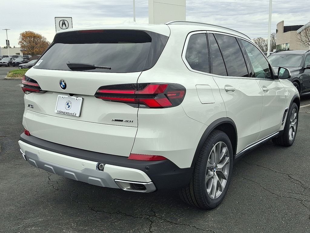 Used 2026 Alpine White BMW xDrive40i image 4