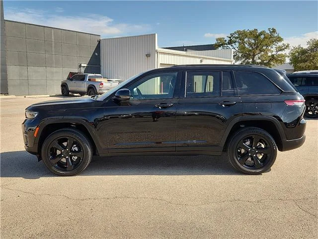 Used 2024 Black Jeep Laredo 4x4 image 2