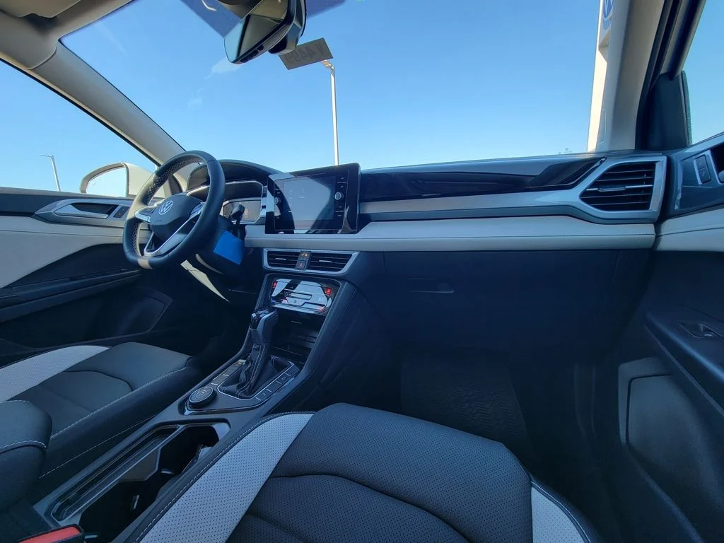 2026 Volkswagen Taos SEL - Photo 14